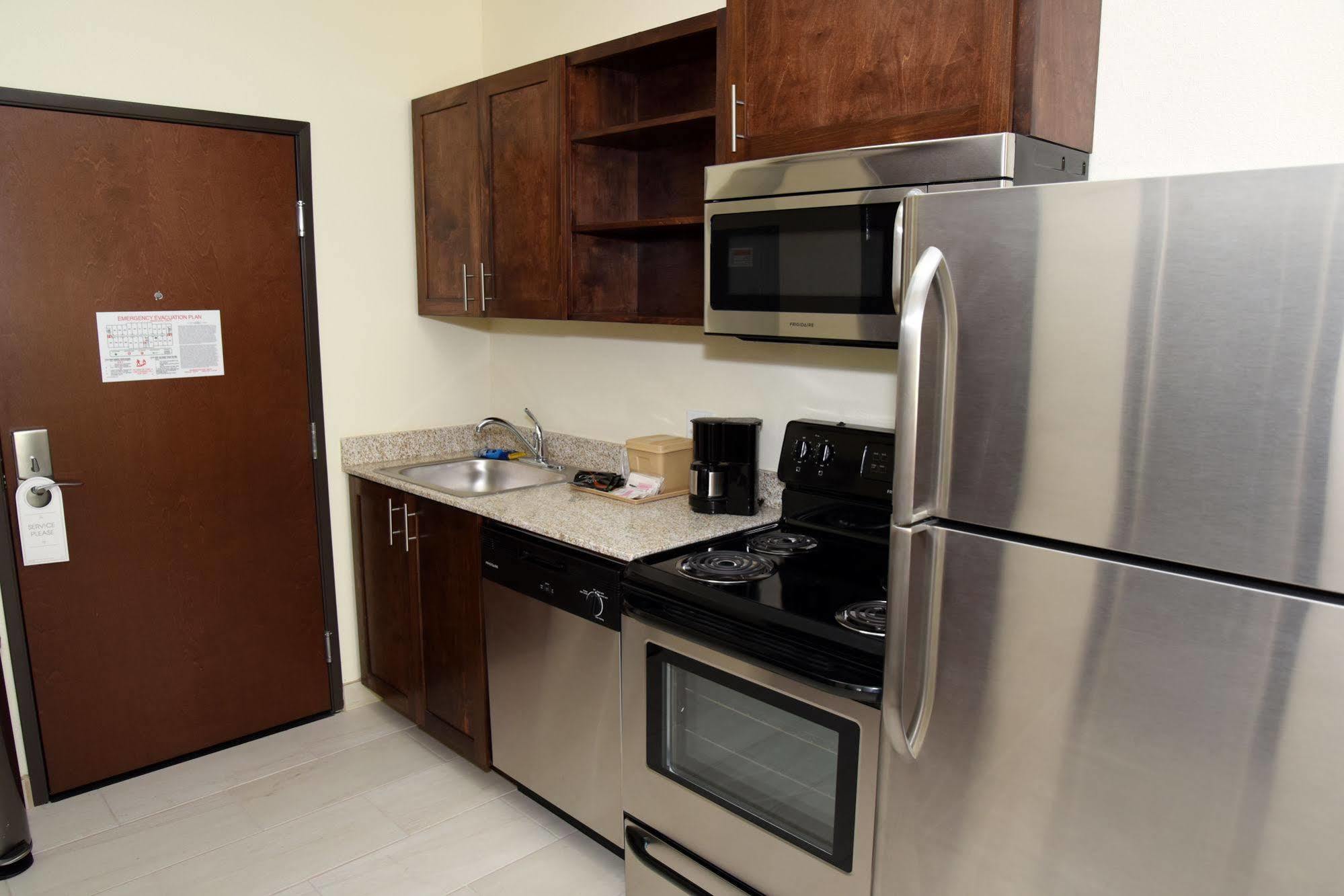 Home Away Kitchen Suites Enid Kültér fotó
